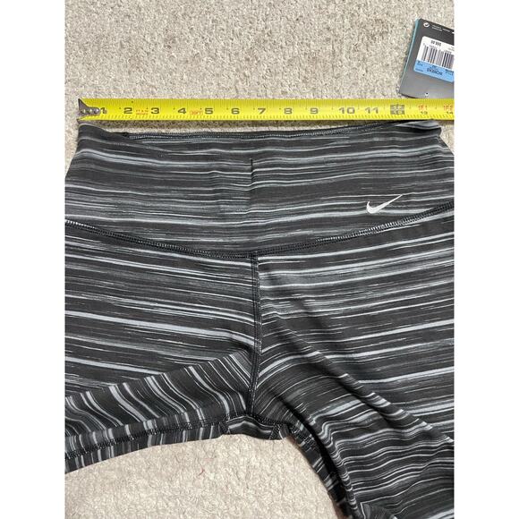 NWT Nike Dri Fit Leggings Women's Size Medium Gray White Stripe 645798 MSRP $55 - Picture 2 of 9